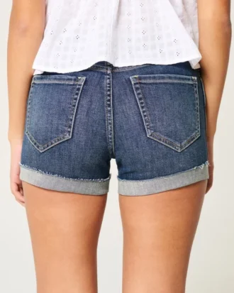 Short en jean délavé foncé à taille haute et déchirures