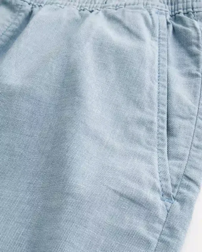 Short en lin mélangé à mi-cuisse Short en lin mélangé à mi-cuisse