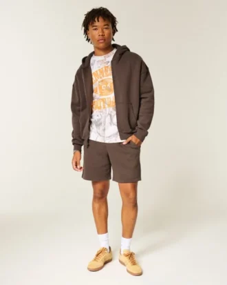 Short en molleton au-dessus du genou