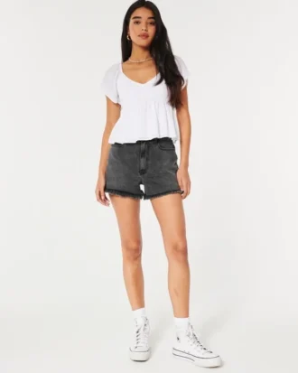 Short mom en denim noir délavé à taille ultra haute