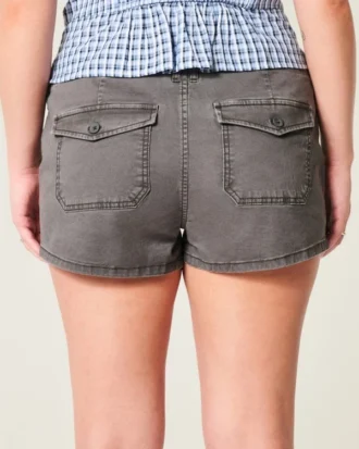 Short taille basse en sergé
