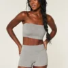 Shortie basique indispensable Shortie basique indispensable