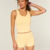 Shortie basique indispensable Shortie basique indispensable