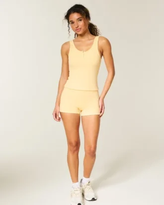 Shortie basique indispensable