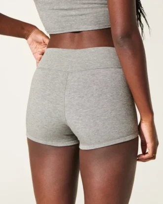 Shortie basique indispensable