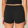 Shortie basique indispensable Shortie basique indispensable