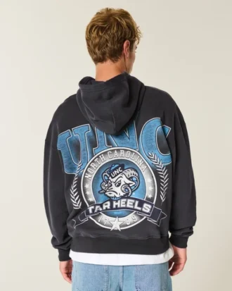 Sweat à capuche graphique Boxy University of North Carolina Tar Heels