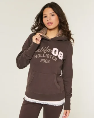 Sweat à capuche graphique doublé de fausse fourrure