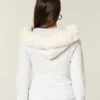 Sweat à capuche zippé avec bordure en fausse fourrure Sweat à capuche zippé avec bordure en fausse fourrure