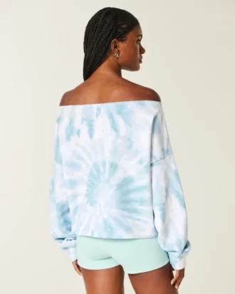 Sweat-shirt double à épaules dénudées et tie-dye facile à réaliser Sweat-shirt double à épaules dénudées et tie-dye facile à réaliser