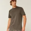 T-shirt classique à col rond T-shirt classique à col rond