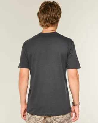 T-shirt classique à col rond T-shirt classique à col rond