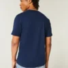 T-shirt classique à col rond T-shirt classique à col rond