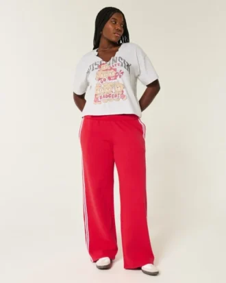 T-shirt à encolure en V et imprimé Easy Wisconsin Badgers