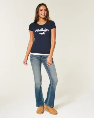 T-shirt graphique avec logo Holiday Vault Release T-shirt graphique avec logo Holiday Vault Release