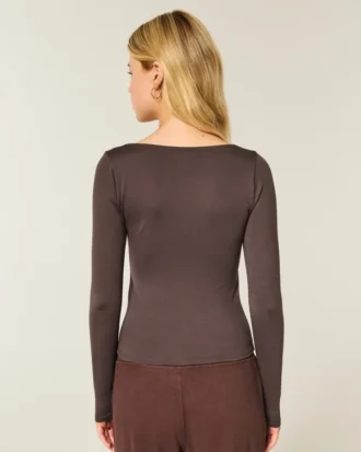 T-shirt à manches longues sans coutures et encolure dégagée T-shirt à manches longues sans coutures et encolure dégagée