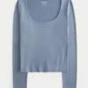 T-shirt à manches longues sans coutures et encolure dégagée T-shirt à manches longues sans coutures et encolure dégagée