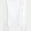 T-shirt à manches longues sans coutures et encolure dégagée T-shirt à manches longues sans coutures et encolure dégagée