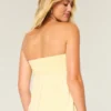 Top babydoll sans bretelles cintré Top babydoll sans bretelles cintré