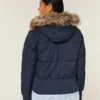 Veste bomber matelassée avec bordure en fausse fourrure Veste bomber matelassée avec bordure en fausse fourrure
