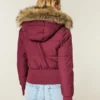 Veste bomber matelassée avec bordure en fausse fourrure Veste bomber matelassée avec bordure en fausse fourrure