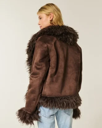 Veste en fausse peau lainée doublée de fausse fourrure