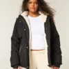 Veste toutes saisons doublée de fausse fourrure Veste toutes saisons doublée de fausse fourrure