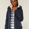 Veste toutes saisons doublée de fausse fourrure Veste toutes saisons doublée de fausse fourrure