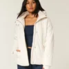 Veste toutes saisons doublée de fausse fourrure Veste toutes saisons doublée de fausse fourrure