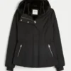 Veste toutes saisons doublée de fausse fourrure Veste toutes saisons doublée de fausse fourrure