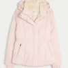 Veste toutes saisons doublée de fausse fourrure Veste toutes saisons doublée de fausse fourrure