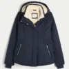 Veste toutes saisons doublée de fausse fourrure Veste toutes saisons doublée de fausse fourrure