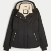 Veste toutes saisons doublée de fausse fourrure Veste toutes saisons doublée de fausse fourrure