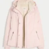 Veste toutes saisons doublée de fausse fourrure Veste toutes saisons doublée de fausse fourrure